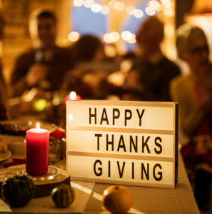 Creative Thanksgiving Décor Ideas for Your Front Yard 7